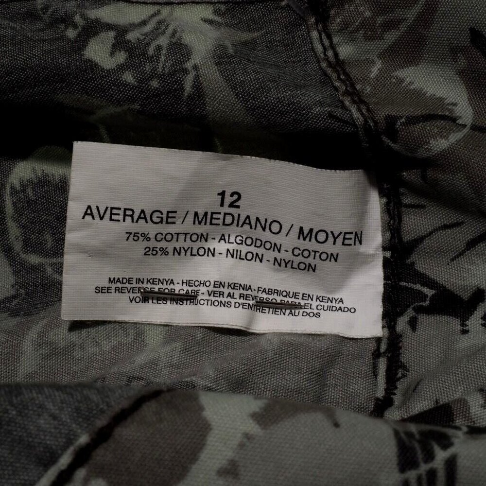 Jeanstar Womens Size 12 Camouflage Cargo Capris  Stretch - Picture 8 of 8